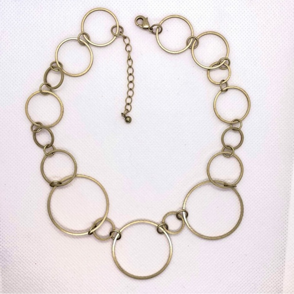 Beautiful circle link necklace in burnished gold color.